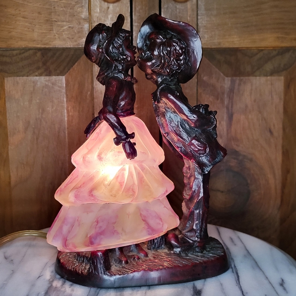 Romantic Silhouette Lamp with Pink Glow - Picture 8 of 12